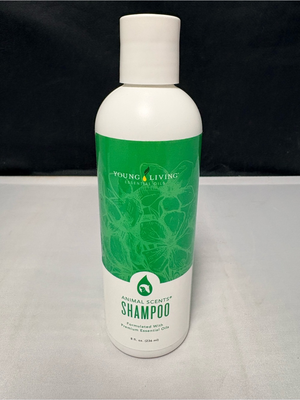 Young Living Animal Scents Pet Shampoo Formulated w Essential Oils 8 fl oz New